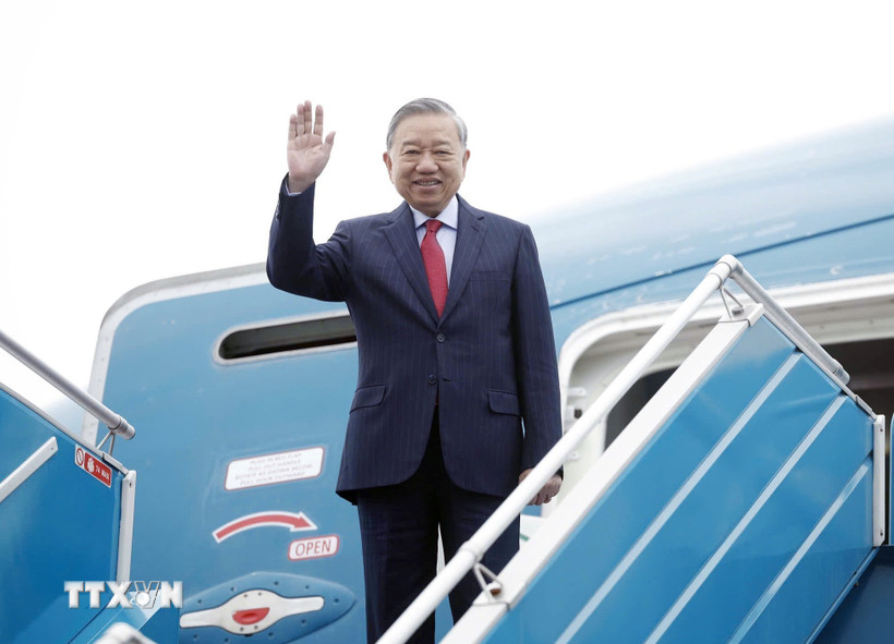 Tổng Bí thư Tô Lâm lên đường tham dự cuộc họp khai mạc Hội đồng Hòa bình về Gaza- Ảnh 1.