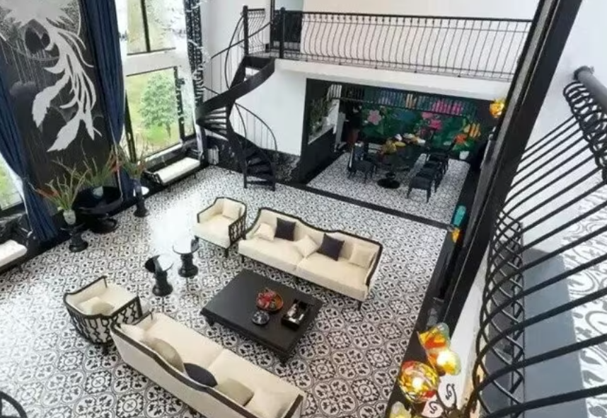 Chiêm ngưỡng căn biệt phủ gần 10.000m2 của NSND trẻ nhất Việt Nam- Ảnh 4. Chiêm ngưỡng căn biệt phủ gần 10.000m2 của NSND trẻ nhất Việt Nam- Ảnh 4.