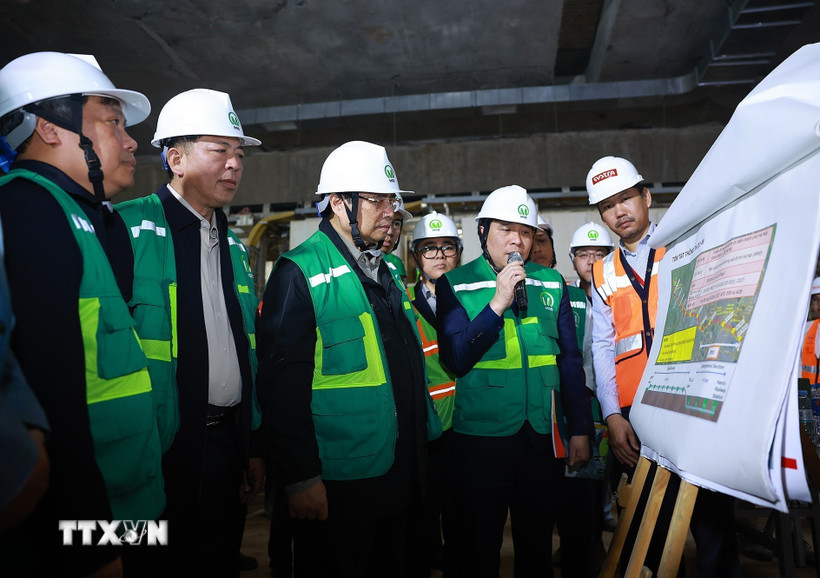 Thủ tướng: Quy hoạch phát triển ngành đường sắt với tầm nhìn trên 100 năm- Ảnh 1.