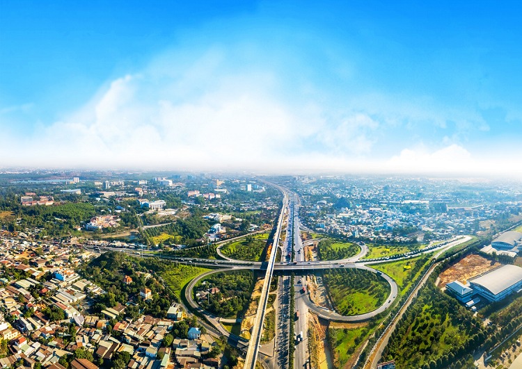 Tỉnh sở hữu siêu sân bay lớn nhất Việt Nam phấn đấu mục tiêu 'cất cánh' lên thành phố vào năm 2030- Ảnh 1. Tỉnh sở hữu siêu sân bay lớn nhất Việt Nam phấn đấu mục tiêu 'cất cánh' lên thành phố vào năm 2030- Ảnh 1.