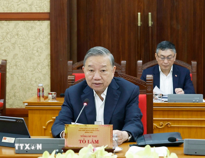 Tổng Bí thư: Tuyệt đối không xảy ra tình trạng du Xuân kéo dài, lơ là nhiệm vụ- Ảnh 1. Tổng Bí thư: Tuyệt đối không xảy ra tình trạng du Xuân kéo dài, lơ là nhiệm vụ- Ảnh 1.