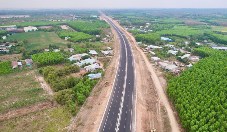 Chỉ vài tháng nữa, chính thức vận hành cao tốc 18.000 tỷ kết nối 2 tỉnh thành giàu nhất Việt Nam- Ảnh 1.
