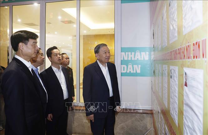 Tổng Bí thư Tô Lâm dự Hội nghị tiếp xúc giữa cử tri với người ứng cử đại biểu Quốc hội khóa XVI tại Hà Nội- Ảnh 2.