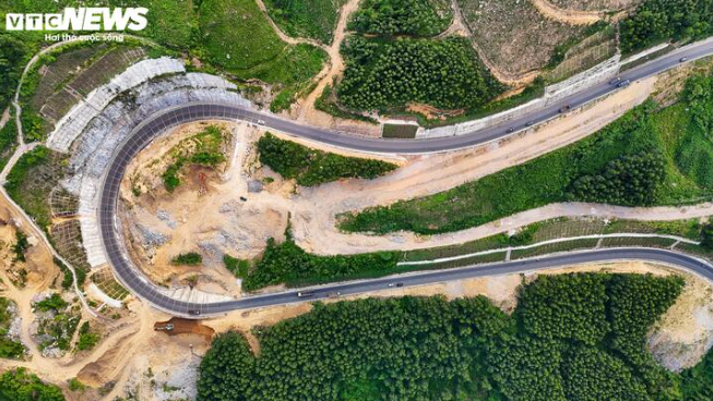 Sau 2 tháng khởi công nhưng chưa thi công, cao tốc gần 44.000 tỷ băng qua 2 con đèo hiểm trở chạy dọc tỉnh lớn thứ 2 Việt Nam nhận chỉ đạo nóng- Ảnh 2.