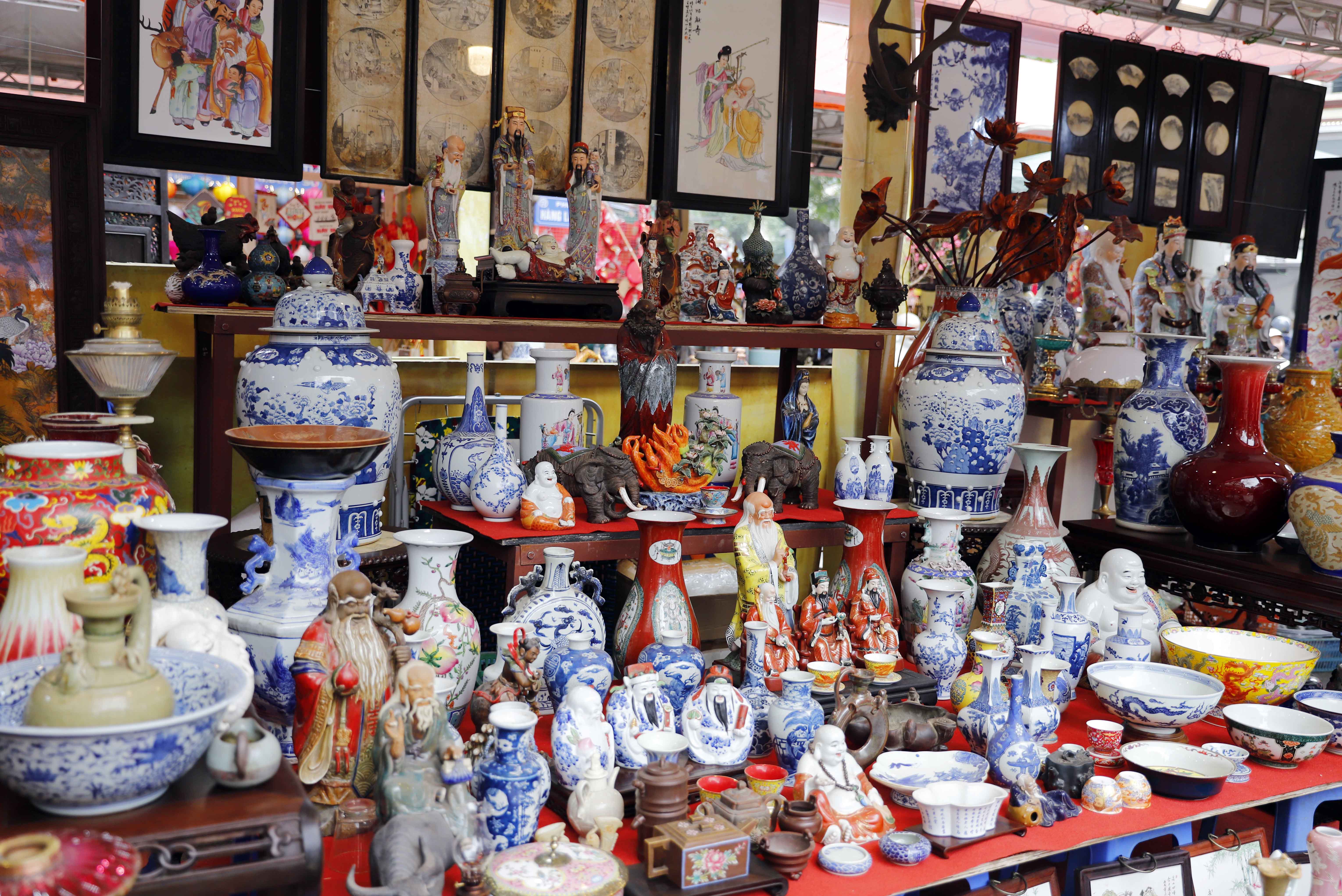 Photo Travel: Linh vật ngựa "đánh thức" Tết Bính Ngọ giữa lòng phố cổ