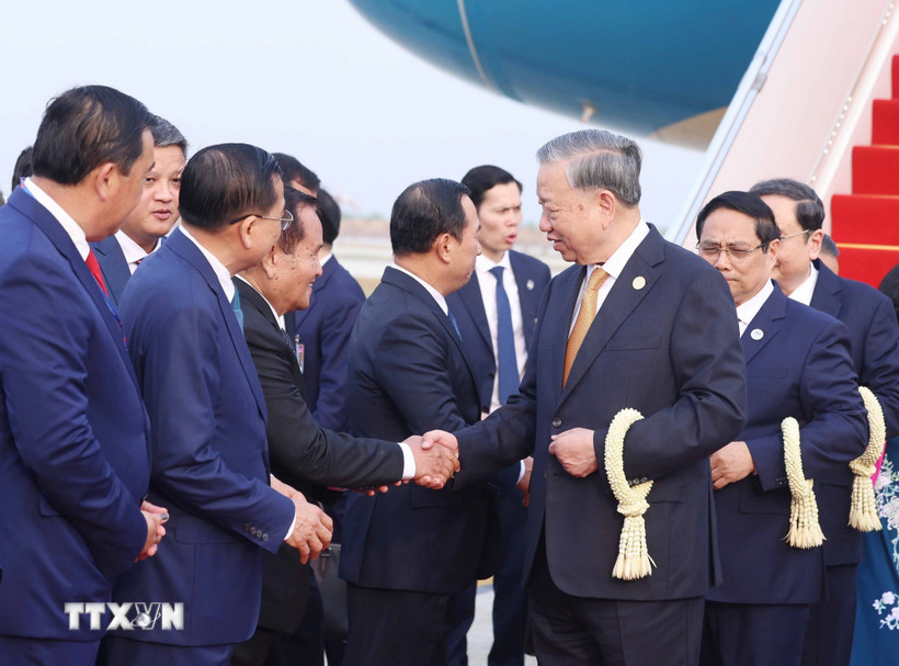 Tổng Bí thư Tô Lâm bắt đầu chuyến thăm cấp Nhà nước tới Vương quốc Campuchia- Ảnh 1.