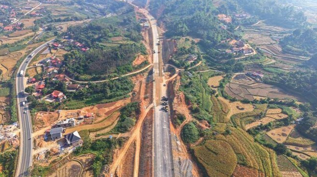 Tết Nguyên đán, tạm vận hành cao tốc 12.000 tỷ do Đèo Cả thi công, giảm tải cho tuyến quốc lộ dài nhất cả nước- Ảnh 1.