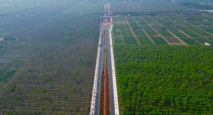 Tỉnh rộng nhất miền Nam sắp hoàn thiện tuyến vành đai hơn 1.300 tỷ đồng đi xuyên rừng cao su- Ảnh 2. Tỉnh rộng nhất miền Nam sắp hoàn thiện tuyến vành đai hơn 1.300 tỷ đồng đi xuyên rừng cao su- Ảnh 2.