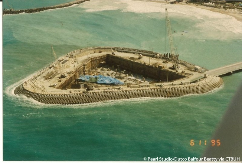 Tòa nhà chọc trời 60 tầng là ‘khách sạn 7 sao duy nhất trên thế giới’: Xây dựng trên đảo nhân tạo, là biểu tượng xa hoa của 1 đất nước- Ảnh 1.