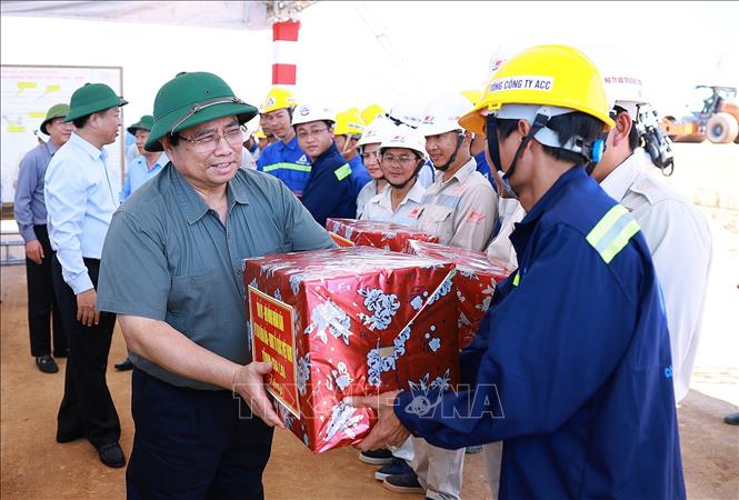 Thủ tướng kiểm tra công trình giao thông trọng điểm từ Quảng Ngãi đến Khánh Hoà- Ảnh 10.