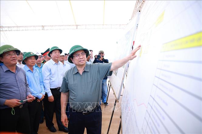 Thủ tướng kiểm tra công trình giao thông trọng điểm từ Quảng Ngãi đến Khánh Hoà- Ảnh 6.