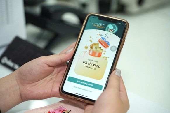 Ngày đầu tiên ABBank tung “mưa” vàng 24K: Những chủ nhân đầu tiên đã lộ diện- Ảnh 5.