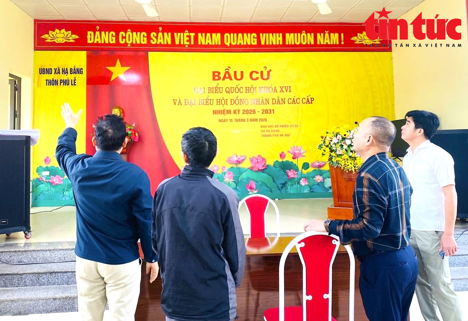 Thủ đô rộn ràng không khí đón ngày bầu cử- Ảnh 7.