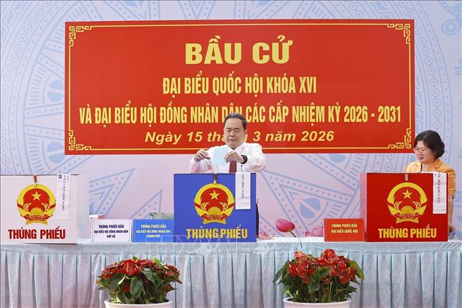 Chủ tịch Quốc hội Trần Thanh Mẫn bỏ phiếu bầu cử tại TP Hồ Chí Minh- Ảnh 2.