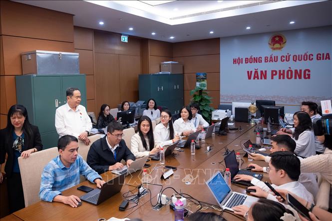 Chủ tịch Quốc hội Trần Thanh Mẫn: Thông tin bầu cử được truyền tải nhanh chóng, chính xác, an toàn- Ảnh 3.