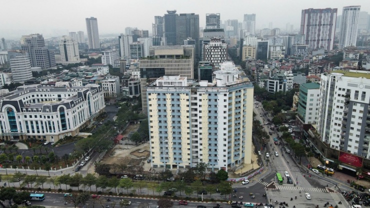 Khu nhà ở bỏ hoang 10 năm giữa Thủ đô hồi sinh đẹp mắt, sắp đón người dân vào ở- Ảnh 1.