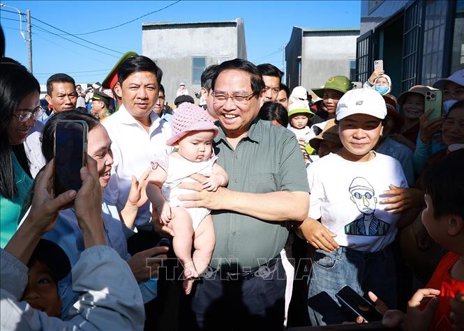 Thủ tướng Phạm Minh Chính kiểm tra các tuyến đường bộ cao tốc và kết quả triển khai Chiến dịch Quang Trung ở miền Trung- Ảnh 5.
