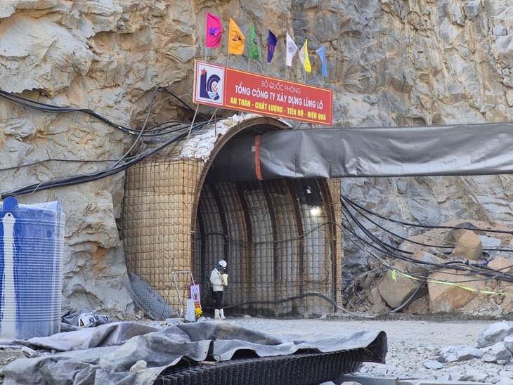 Việt Nam có nhà máy thuỷ điện tích năng đầu tiên và lớn nhất Đông Nam Á: Nằm sâu trong lòng núi tới 450m, 4 năm nữa vận hành- Ảnh 1.