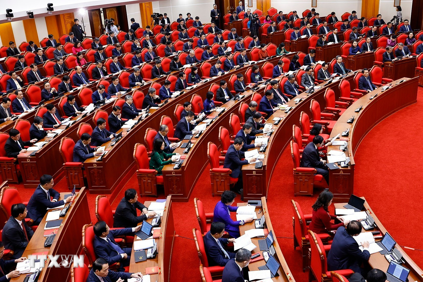 Toàn văn phát biểu của Tổng Bí thư Tô Lâm khai mạc Hội nghị Trung ương lần thứ 2- Ảnh 2. Toàn văn phát biểu của Tổng Bí thư Tô Lâm khai mạc Hội nghị Trung ương lần thứ 2- Ảnh 2.