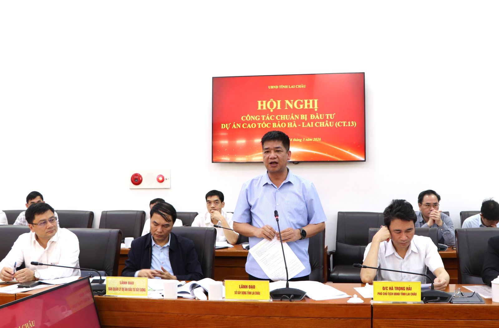 Lai Châu: Chủ tịch UBND tỉnh chủ trì Hội nghị công tác chuẩn bị Dự án cao tốc Bảo Hà - Lai Châu (CT.13)- Ảnh 2.