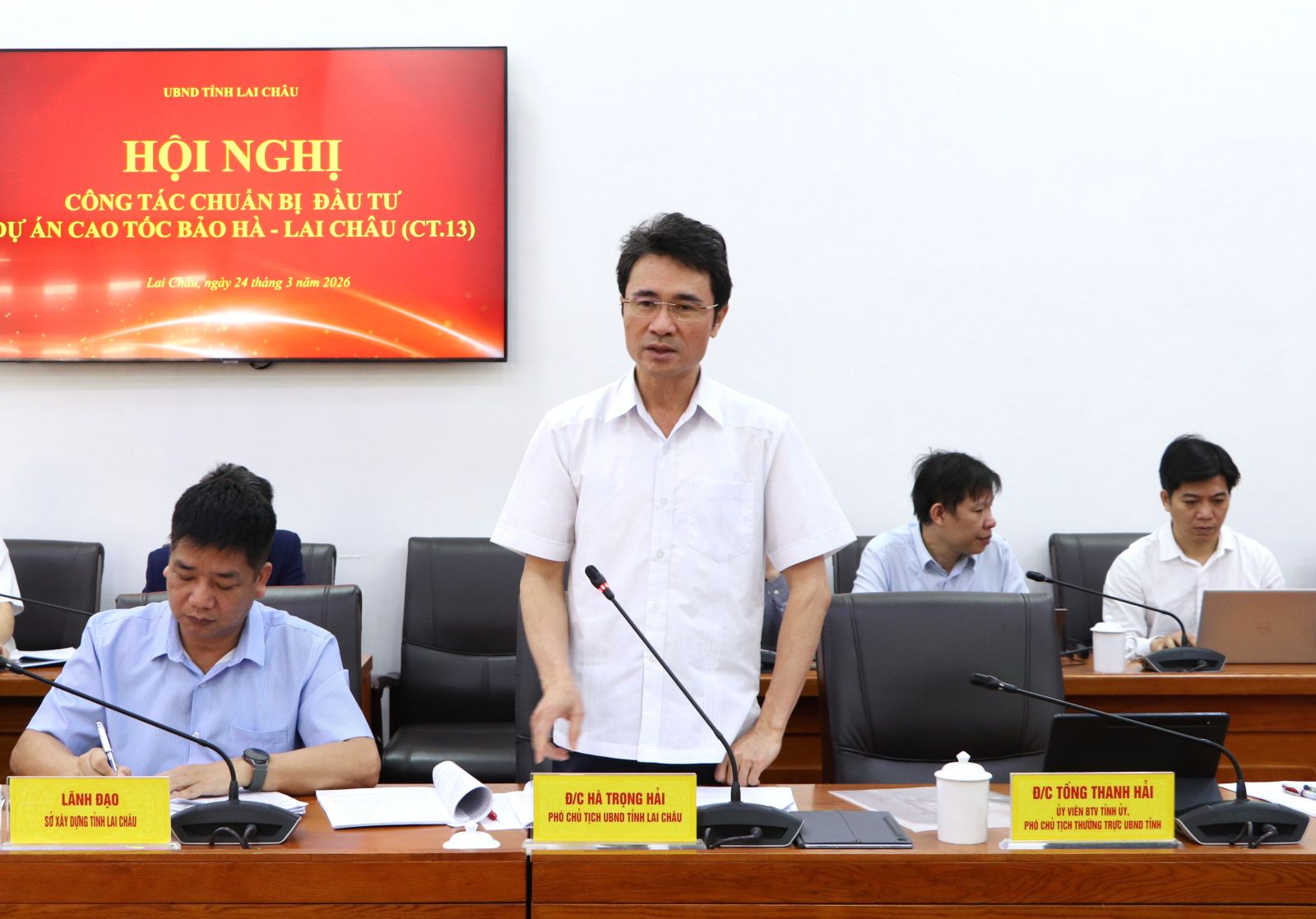 Lai Châu: Chủ tịch UBND tỉnh chủ trì Hội nghị công tác chuẩn bị Dự án cao tốc Bảo Hà - Lai Châu (CT.13)- Ảnh 3.