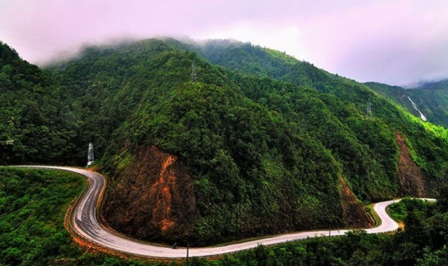 Việt Nam sắp bắt đầu thi công hầm đường bộ qua đèo dài nhất cả nước, rút ngắn thời gian di chuyển từ 2 giờ xuống còn 10 phút- Ảnh 2. Việt Nam sắp bắt đầu thi công hầm đường bộ qua đèo dài nhất cả nước, rút ngắn thời gian di chuyển từ 2 giờ xuống còn 10 phút- Ảnh 2.