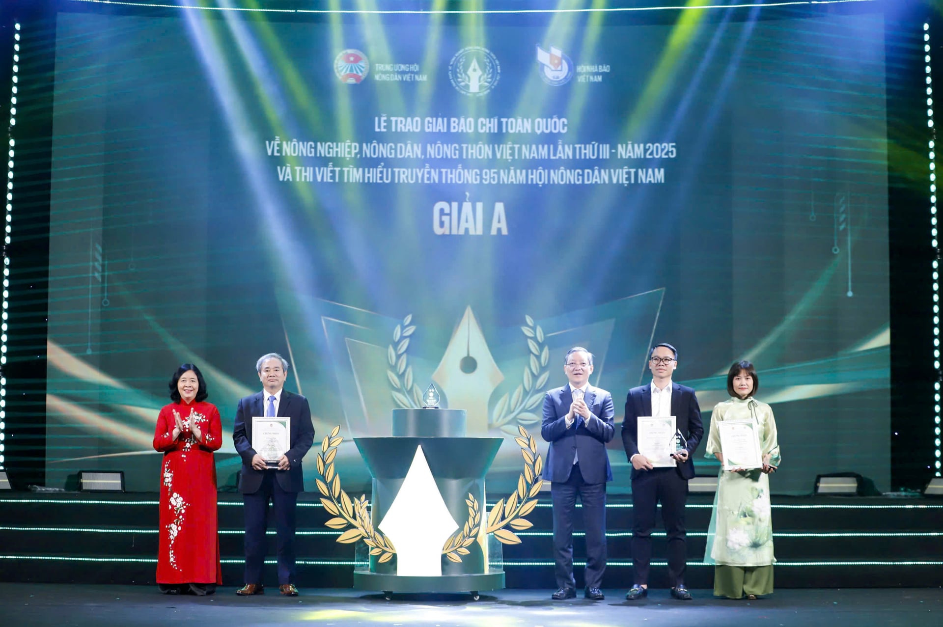 Chính thức khởi động Giải báo chí toàn quốc về nông nghiệp, nông dân, nông thôn 2026 và Thi ảnh nông thôn 40 năm Đổi mới- Ảnh 1.