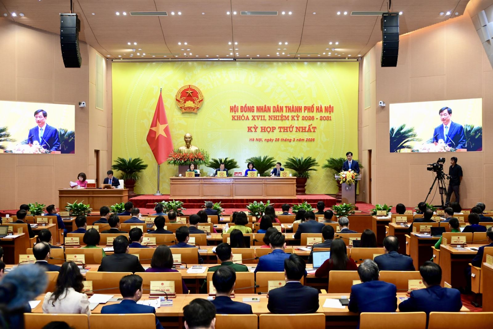 Thay thế cán bộ yếu kém để không gây cản trở dòng chảy phát triển của Thủ đô- Ảnh 2.