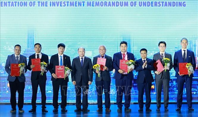 Thủ tướng Phạm Minh Chính: Doanh nghiệp hãy cùng Thanh Hóa phát huy lợi thế và cống hiến, chia sẻ- Ảnh 7. Thủ tướng Phạm Minh Chính: Doanh nghiệp hãy cùng Thanh Hóa phát huy lợi thế và cống hiến, chia sẻ- Ảnh 7.