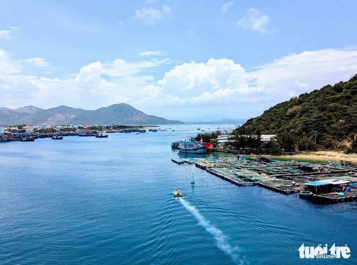 Tỉnh có đường bờ biển đẹp nhất Việt Nam sẽ có khu đô thị, nghỉ dưỡng, du lịch hơn 5.000ha- Ảnh 1. Tỉnh có đường bờ biển đẹp nhất Việt Nam sẽ có khu đô thị, nghỉ dưỡng, du lịch hơn 5.000ha- Ảnh 1.