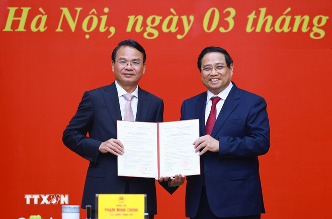 Trao Quyết định điều động, bổ nhiệm lãnh đạo Đảng ủy Chính phủ và 4 bộ, cơ quan- Ảnh 6.