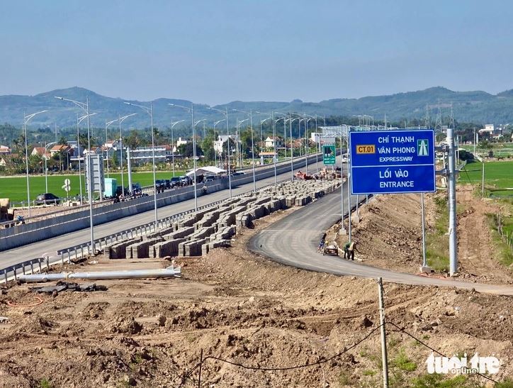 Chỉ 1 tháng nữa, Việt Nam sẽ thông xe loạt cao tốc trọng điểm- Ảnh 1.
