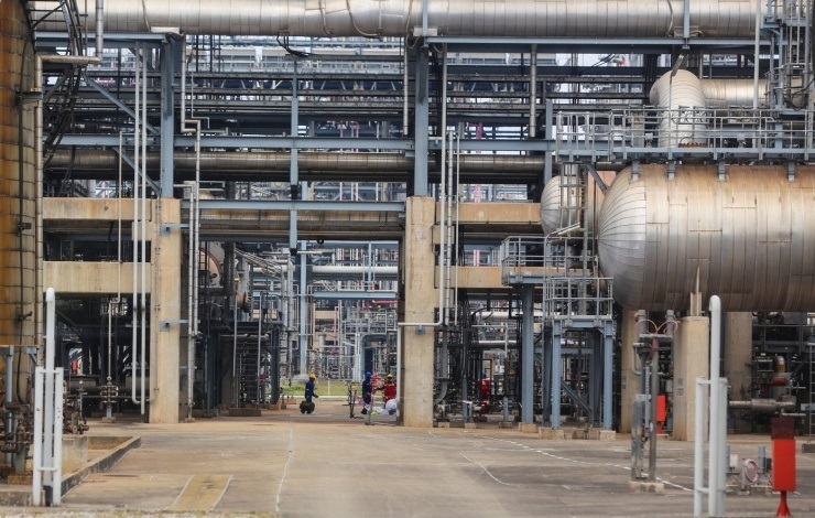 Nhà máy lọc dầu lớn nhất Việt Nam: 'Trái tim năng lượng', gánh gần 40% nguồn cung xăng dầu quốc gia- Ảnh 2. Nhà máy lọc dầu lớn nhất Việt Nam: 'Trái tim năng lượng', gánh gần 40% nguồn cung xăng dầu quốc gia- Ảnh 2.