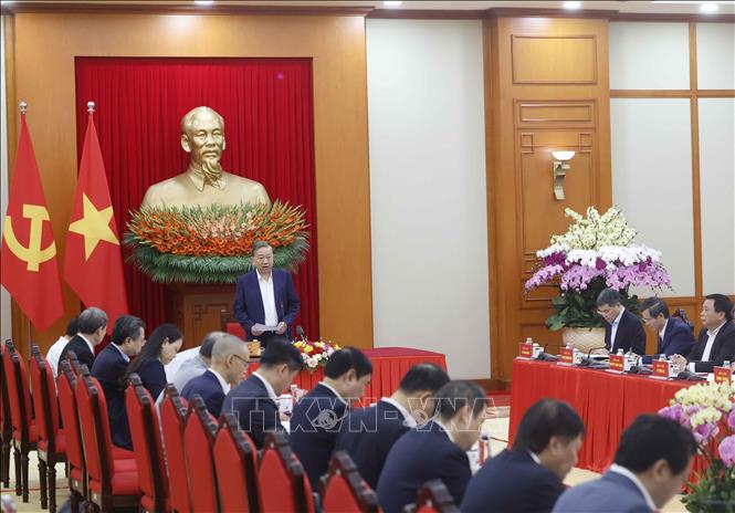 Tổng Bí thư Tô Lâm: Cơ sở lý luận và thực tiễn cho các quyết sách chiến lược trong giai đoạn phát triển mới- Ảnh 3. Tổng Bí thư Tô Lâm: Cơ sở lý luận và thực tiễn cho các quyết sách chiến lược trong giai đoạn phát triển mới- Ảnh 3.