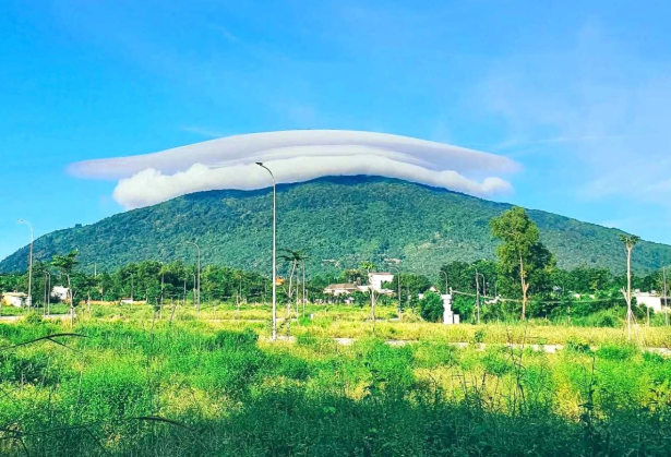 Khu Du lịch sinh thái 18.000 tỷ tại ngọn núi cao thứ 2 miền Nam đóng góp gần 3.000 tỷ đồng cho ngân sách tỉnh giàu nhất cả nước- Ảnh 1.