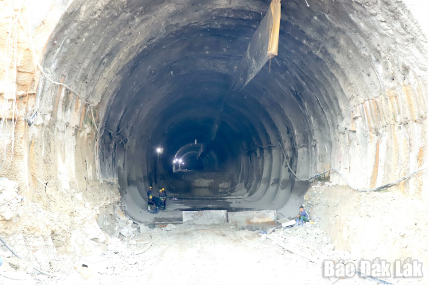 Chỉ 2 tháng nữa, chính thức thông xe một phần tuyến cao tốc nối ‘rừng – biển’ đầu tiên của Việt Nam- Ảnh 2.