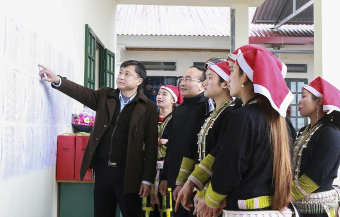 Bầu cử Quốc hội và HĐND: Không khí rộn rã trước ngày hội lớn- Ảnh 1.