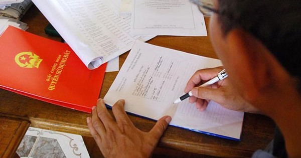 Kể từ nay, khi làm hồ sơ và thủ tục cấp lại sổ đỏ người dân cần chú ý điều gì?- Ảnh 1.