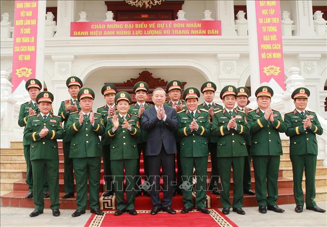 Tổng Bí thư, Chủ tịch nước Tô Lâm: Xây dựng lực lượng vũ trang Quân khu 3 vững mạnh toàn diện- Ảnh 5. Tổng Bí thư, Chủ tịch nước Tô Lâm: Xây dựng lực lượng vũ trang Quân khu 3 vững mạnh toàn diện- Ảnh 5.
