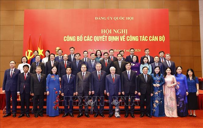 Tổng Bí thư, Chủ tịch nước Tô Lâm trao Quyết định của Bộ Chính trị chỉ định tham gia Đảng ủy Quốc hội nhiệm kỳ 2025 – 2030- Ảnh 7.