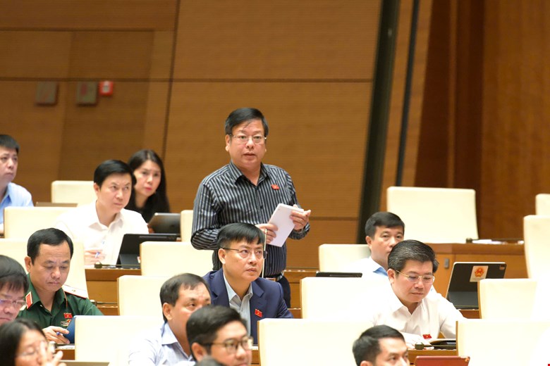 Công chứng bất động sản: Nên bắt buộc hay trao quyền lựa chọn cho người dân?- Ảnh 1.