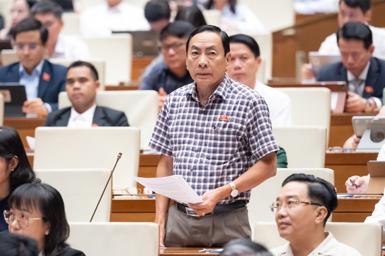 Công chứng bất động sản: Nên bắt buộc hay trao quyền lựa chọn cho người dân?- Ảnh 2.