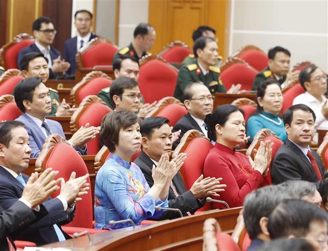 Hội nghị công bố Quyết định của Bộ Chính trị về công tác cán bộ- Ảnh 9.