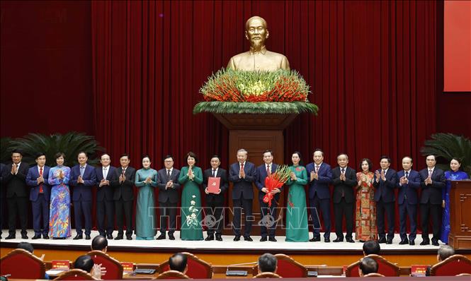 Hội nghị công bố Quyết định của Bộ Chính trị về công tác cán bộ- Ảnh 6.