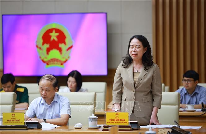 Thủ tướng Lê Minh Hưng: Thi đua - khen thưởng phải gắn chặt với mục tiêu tăng trưởng 2 con số- Ảnh 6. Thủ tướng Lê Minh Hưng: Thi đua - khen thưởng phải gắn chặt với mục tiêu tăng trưởng 2 con số- Ảnh 6.