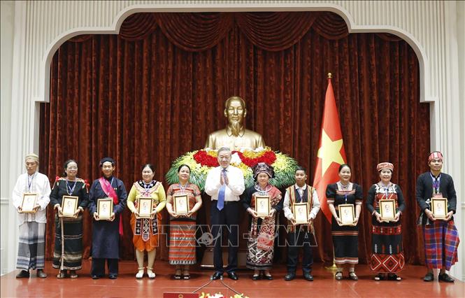 Tổng Bí thư, Chủ tịch nước Tô Lâm tiếp các già làng, trưởng bản, nghệ nhân, người có uy tín tiêu biểu toàn quốc- Ảnh 3.