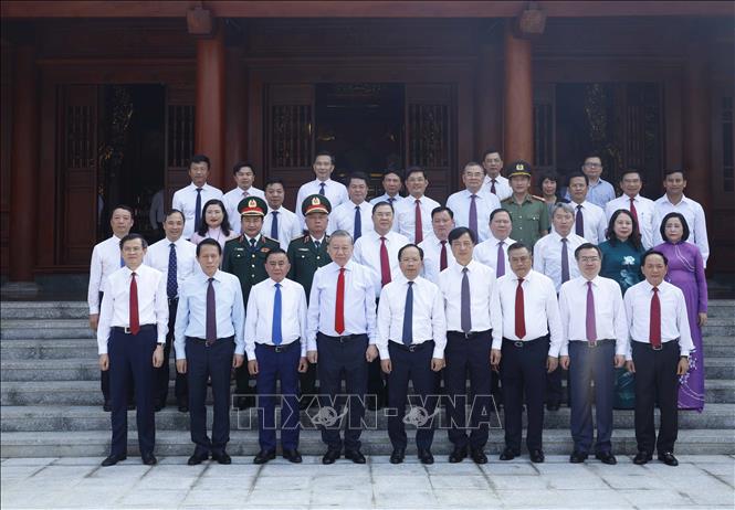 Tổng Bí thư, Chủ tịch nước Tô Lâm dâng hương tưởng niệm Tổng Bí thư Hà Huy Tập- Ảnh 8.