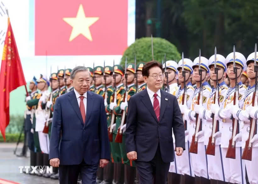 Tổng Bí thư, Chủ tịch nước Tô Lâm chủ trì Lễ đón chính thức Tổng thống Hàn Quốc- Ảnh 1.