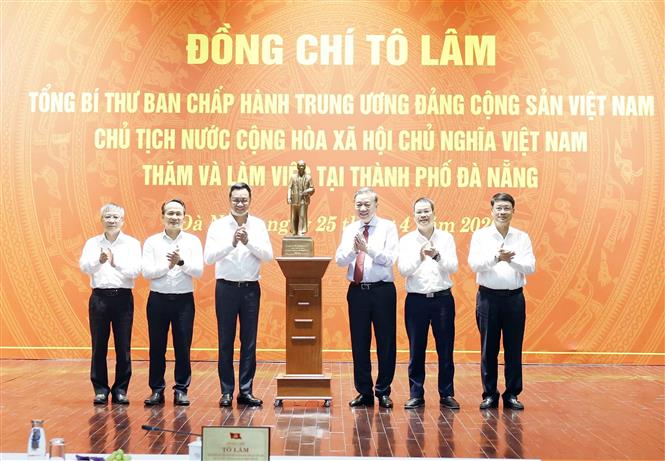 Tổng Bí thư, Chủ tịch nước Tô Lâm: Xây dựng Đà Nẵng trở thành một cực tăng trưởng lớn của cả nước- Ảnh 3.