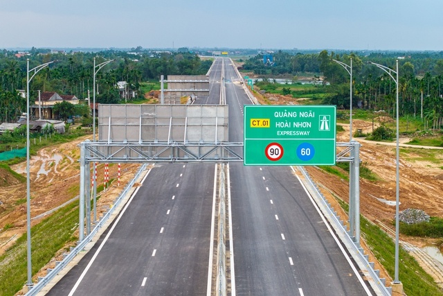 Tuyến cao tốc Quảng Ngãi - Hoài Nhơn. Nguồn ảnh: Báo Thanh Niên